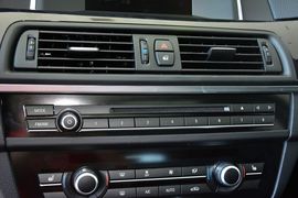 2014款宝马520i旅行版