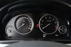 2014款宝马520i旅行版