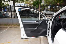 2015款大众高尔夫1.4TSI自动R-Line