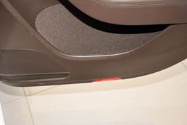 2015款大众迈腾旅行轿车2.0TSI舒适型