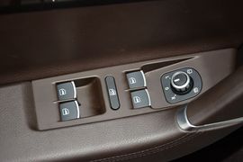 2015款大众迈腾旅行轿车2.0TSI舒适型