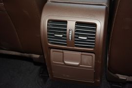 2015款大众迈腾旅行轿车2.0TSI舒适型