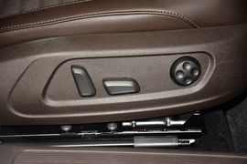 2015款大众迈腾旅行轿车2.0TSI舒适型