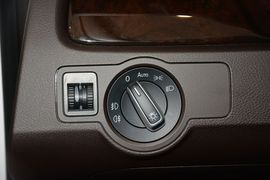 2015款大众迈腾旅行轿车2.0TSI舒适型