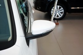 2015款大众迈腾旅行轿车2.0TSI舒适型
