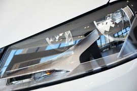 2015款大众迈腾旅行轿车2.0TSI舒适型