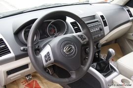 2010款陆风X8柴油版试驾实拍