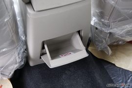 2010款陆风X8柴油版试驾实拍