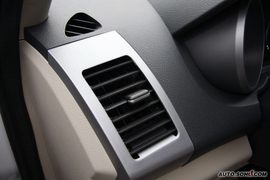 2010款陆风X8柴油版试驾实拍