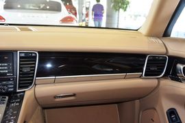 2014款保时捷Panamera