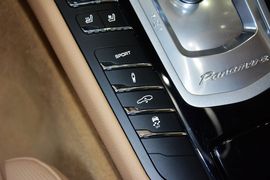 2014款保时捷Panamera