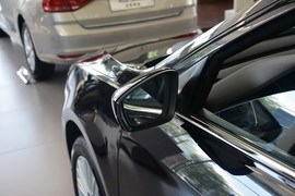 2015款大众朗行1.6L手动舒适型