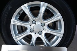 2015款吉利金刚1.5L手动超悦型