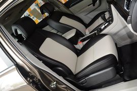 2015款雪佛兰科帕奇2.4L两驱城市版