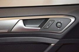 2015款大众高尔夫1.6L自动舒适型