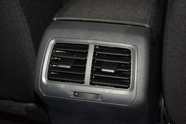 2015款大众高尔夫1.6L自动舒适型
