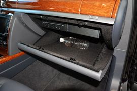 2014款大众辉腾3.0L商务型