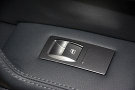 2014款大众辉腾3.0L商务型
