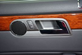 2014款大众辉腾3.0L商务型