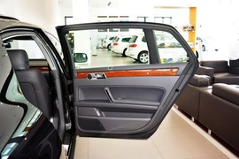 2014款大众辉腾3.0L商务型