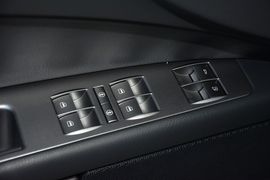 2014款大众辉腾3.0L商务型