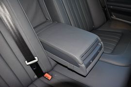 2014款大众辉腾3.0L商务型