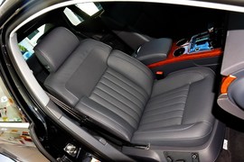 2014款大众辉腾3.0L商务型