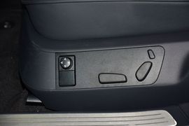 2014款大众辉腾3.0L商务型