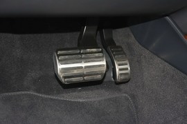 2014款大众辉腾3.0L商务型