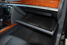 2014款大众辉腾3.0L商务型