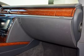 2014款大众辉腾3.0L商务型