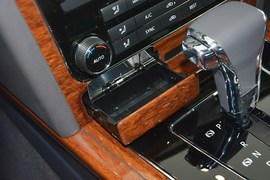 2014款大众辉腾3.0L商务型