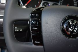 2014款大众辉腾3.0L商务型