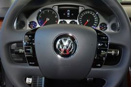 2014款大众辉腾3.0L商务型