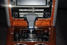 2014款大众辉腾3.0L商务型