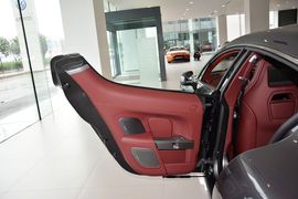 2013款阿斯顿马丁Rapide