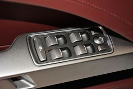 2013款阿斯顿马丁Rapide