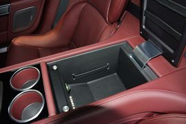 2013款阿斯顿马丁Rapide