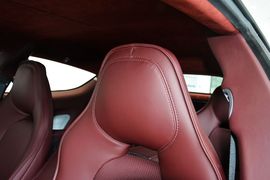 2013款阿斯顿马丁Rapide