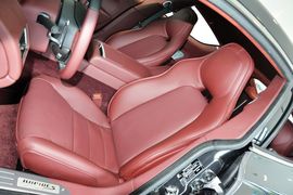 2013款阿斯顿马丁Rapide