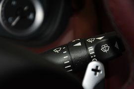 2013款阿斯顿马丁Rapide