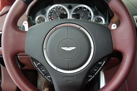 2013款阿斯顿马丁Rapide