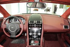 2013款阿斯顿马丁Rapide