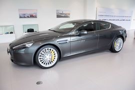 2013款阿斯顿马丁Rapide