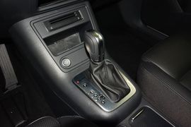 2015款大众途观1.8TSI手自一体两驱豪华版