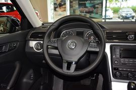 2015款大众帕萨特1.8TSI
