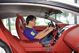 2015款阿斯顿马丁Rapide