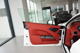 2015款阿斯顿马丁Rapide