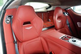 2015款阿斯顿马丁Rapide