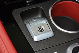 2015款阿斯顿马丁Rapide